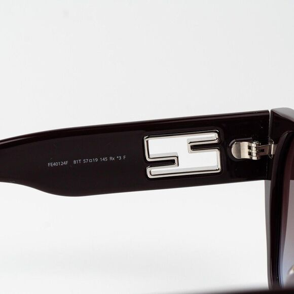 Fendi BAGUETTE Women Sunglasses Square Brown Gradient Bordeaux  FE40124F 81T main image 4